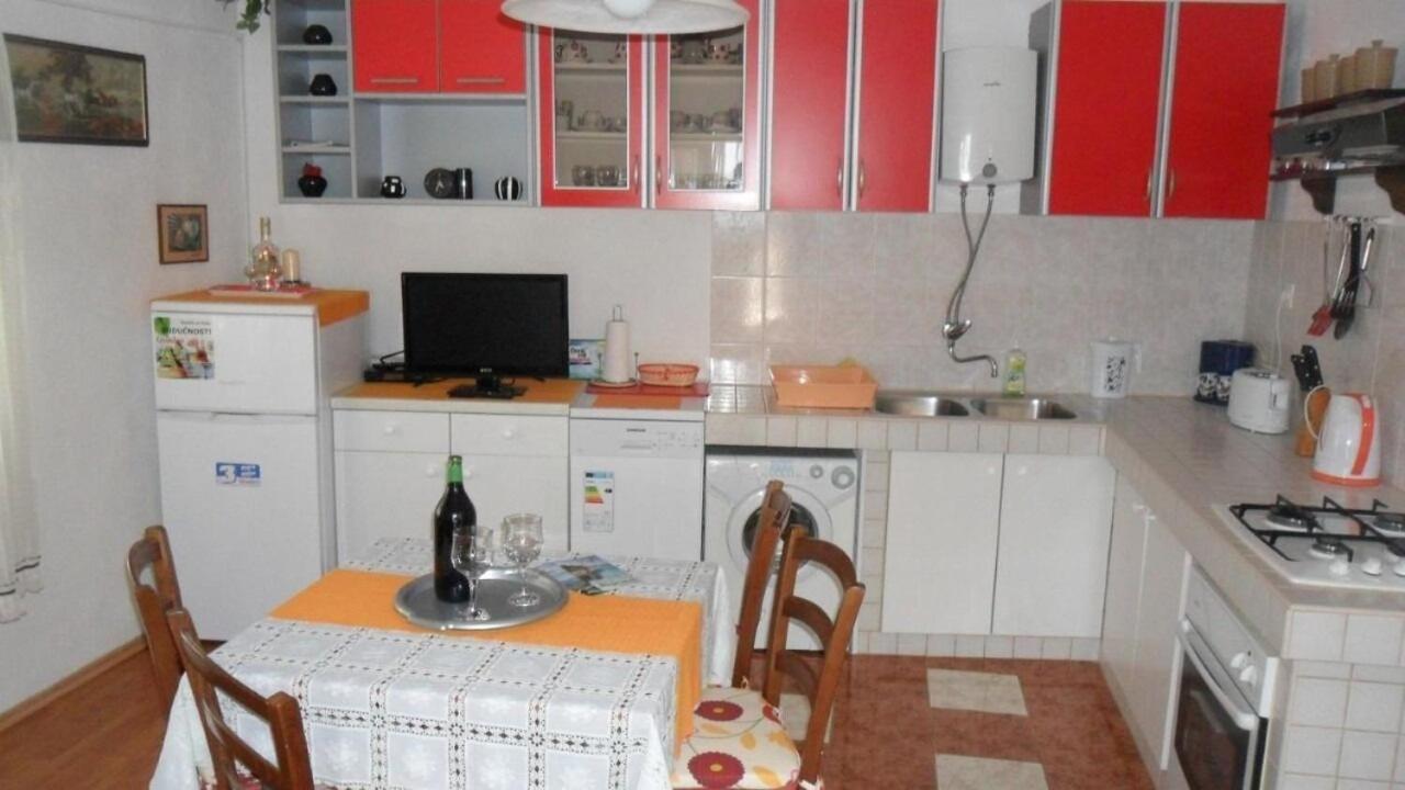 Apartment Ralje 萨利 外观 照片