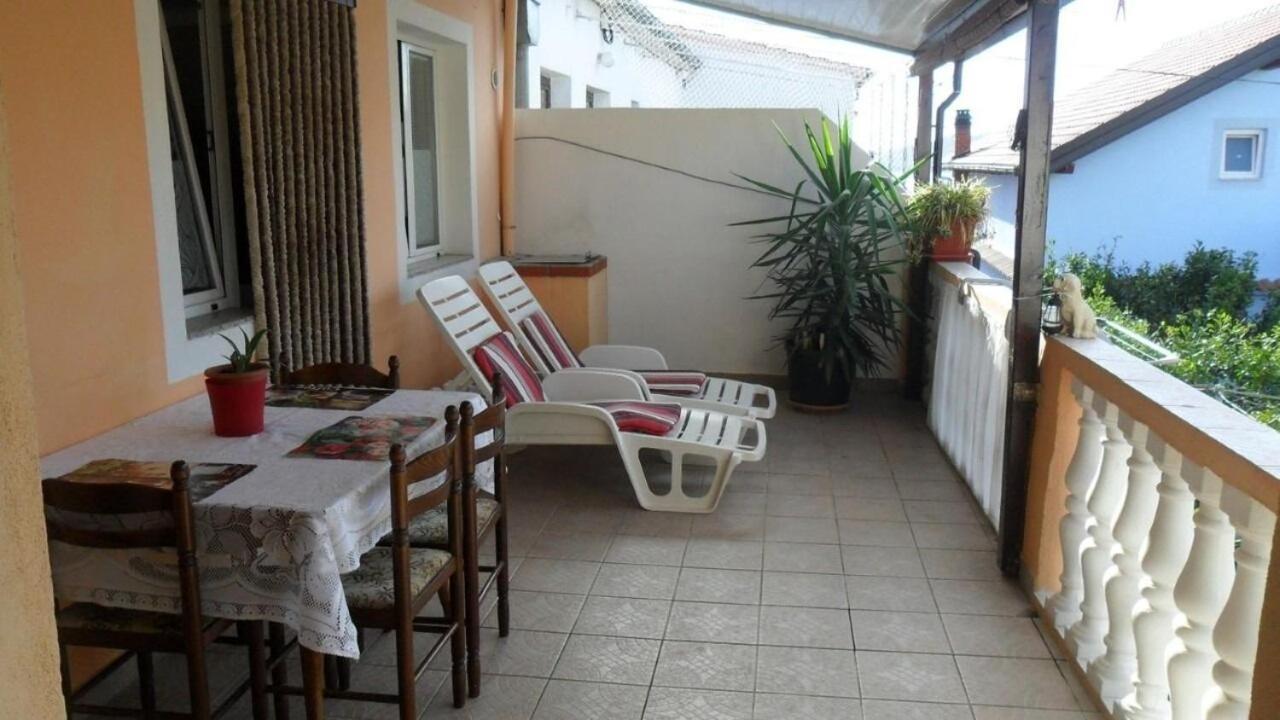 Apartment Ralje 萨利 外观 照片