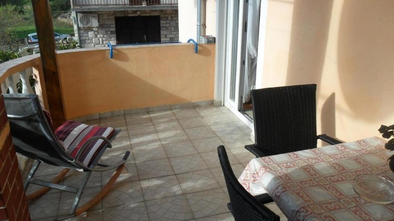 Apartment Ralje 萨利 外观 照片