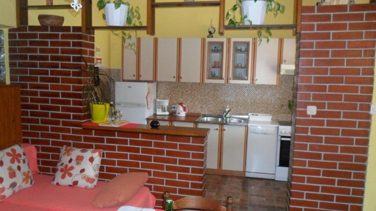 Apartment Ralje 萨利 外观 照片
