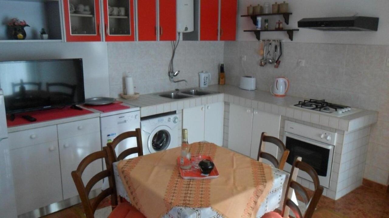 Apartment Ralje 萨利 外观 照片